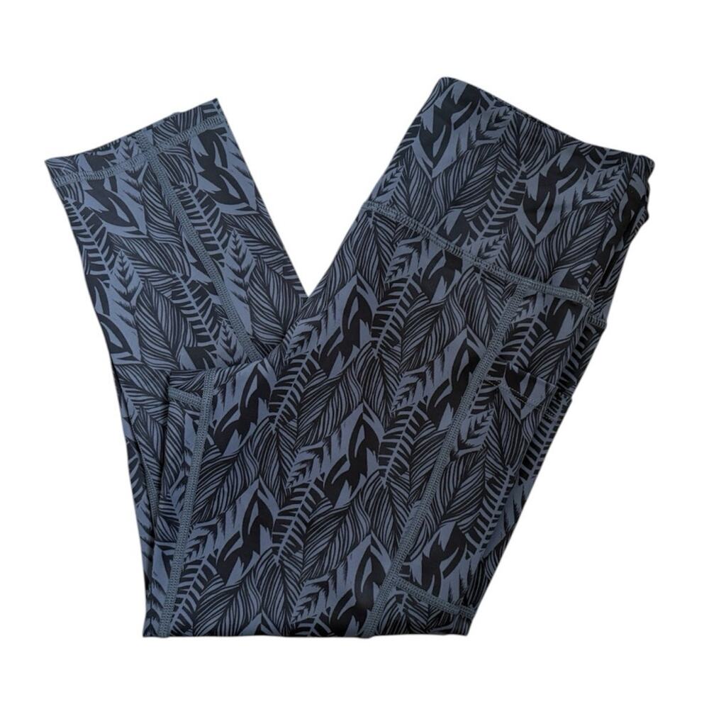 Zyia Active Black Gray Cropped Leggings Medium (Size 6-8)